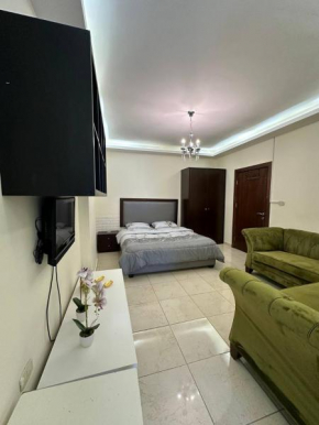 furnished studio-ضاحية الرشيد